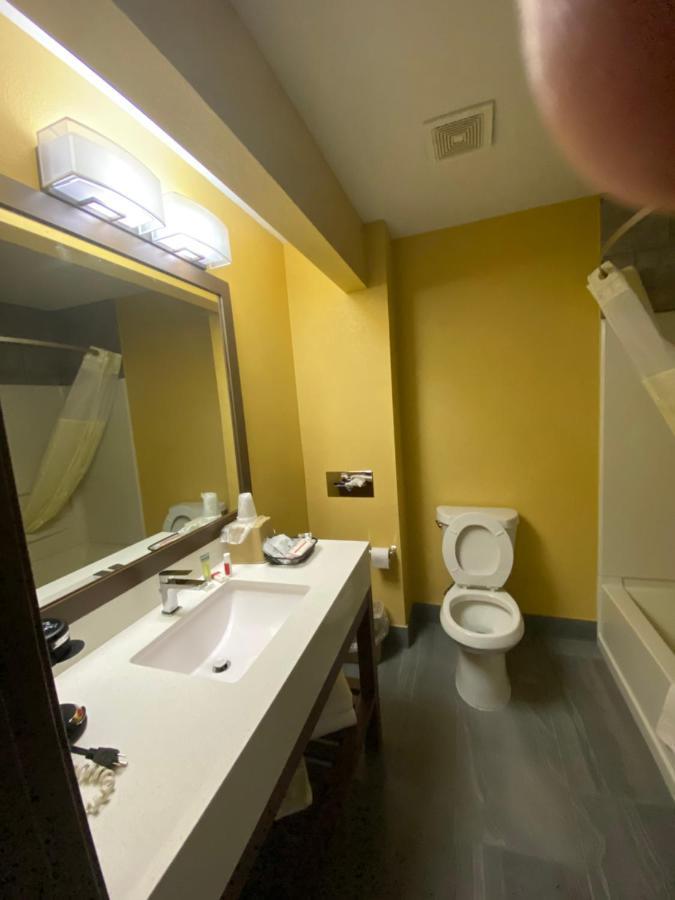 Super 8 By Wyndham Olive Branch Otel Dış mekan fotoğraf