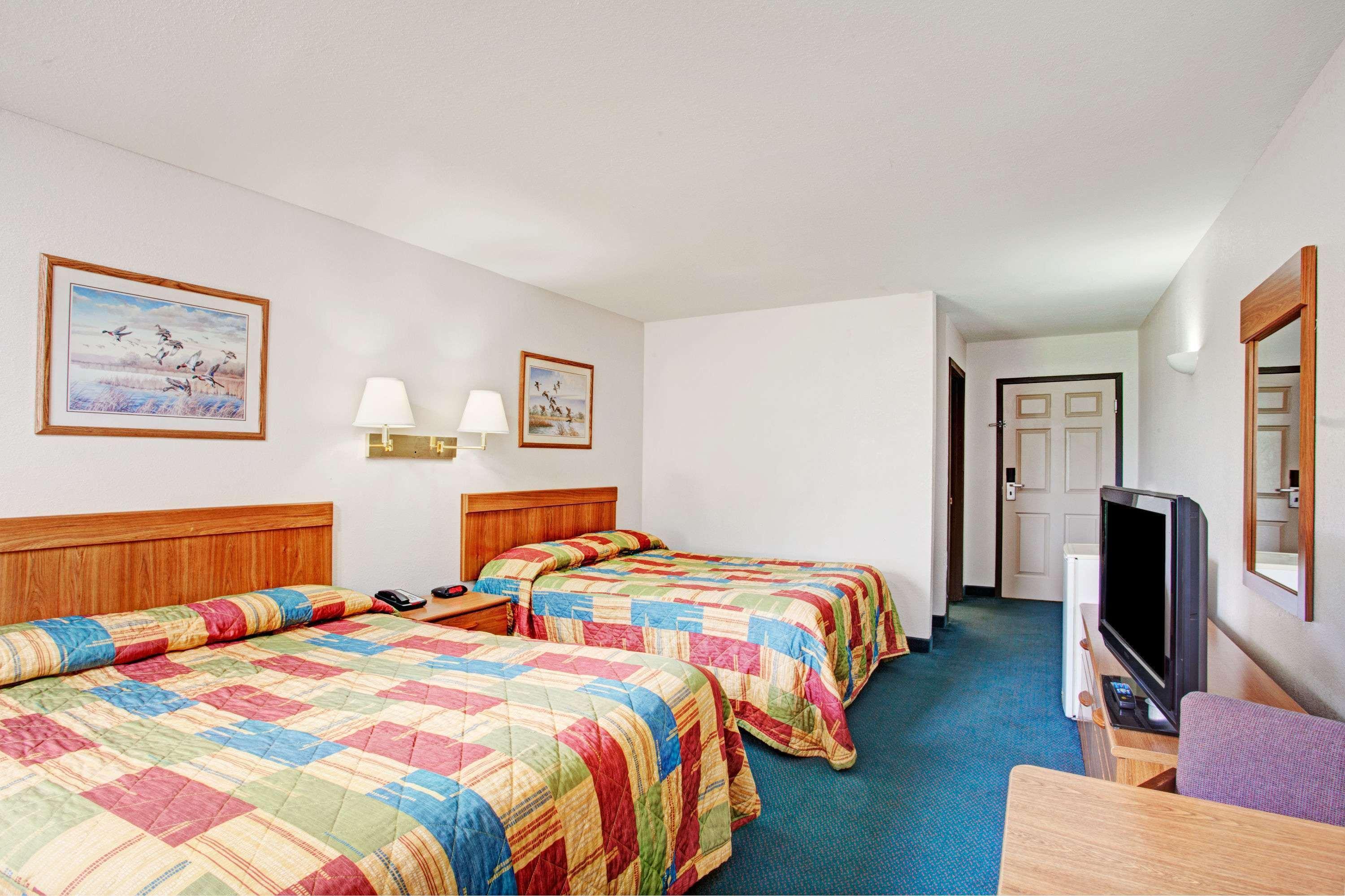 Super 8 By Wyndham Olive Branch Otel Dış mekan fotoğraf